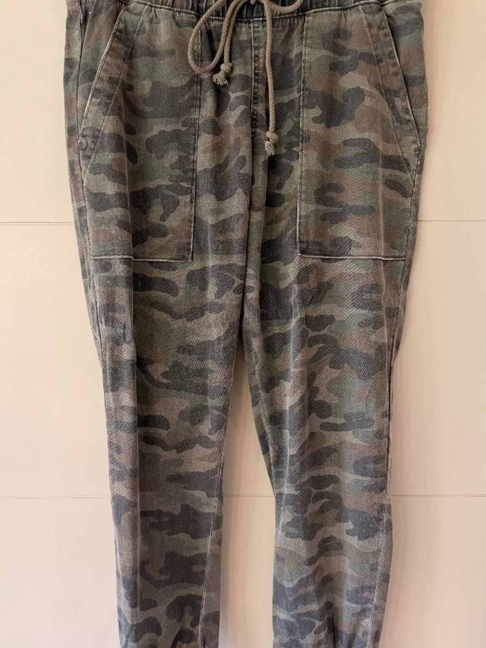 cloth & stone faded camo pants